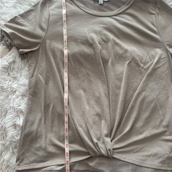 Green Envelope Taupe Twist Front Top XL Neutral Basic Short Sleeve Blouse - Picture 5 of 8